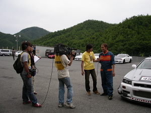 F-1, TV coverage of SHARAKU.